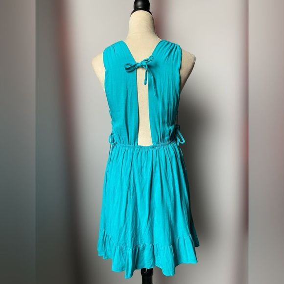Cupshe NWT Turquoise V-Neck Dress w/ Open Back & Lace Up Ties on Sides (Small) - Picture 4 of 16